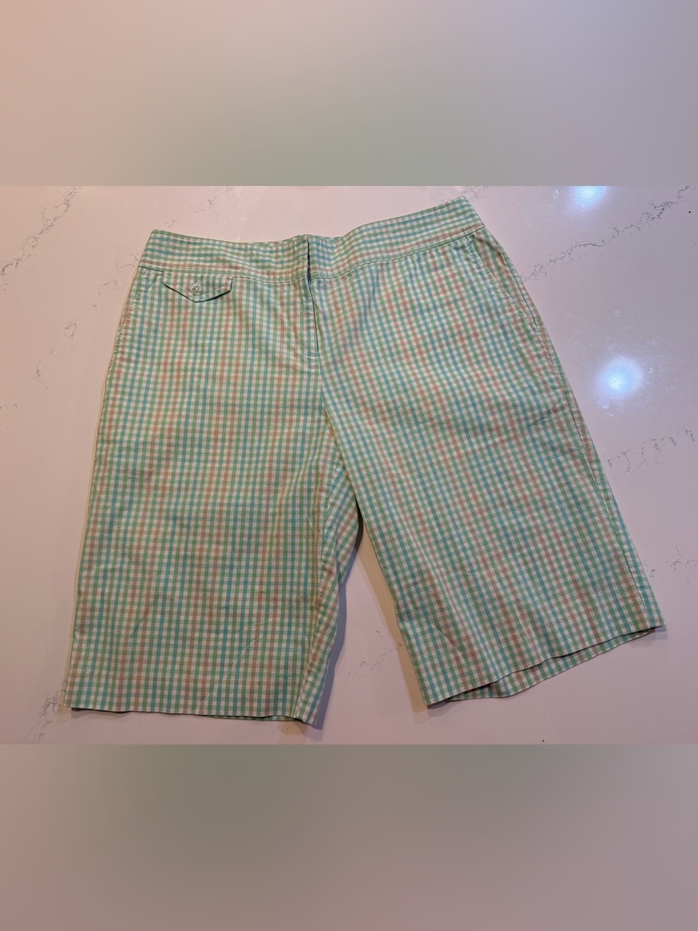 Izod Women's Green and White Gingham Athletic Shorts Golf